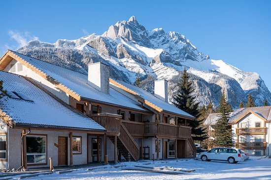 Best Adventure Homestay in the Rocky Mountains 2025